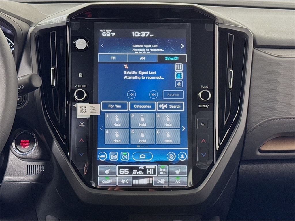 Vehicle image 14 of 32
