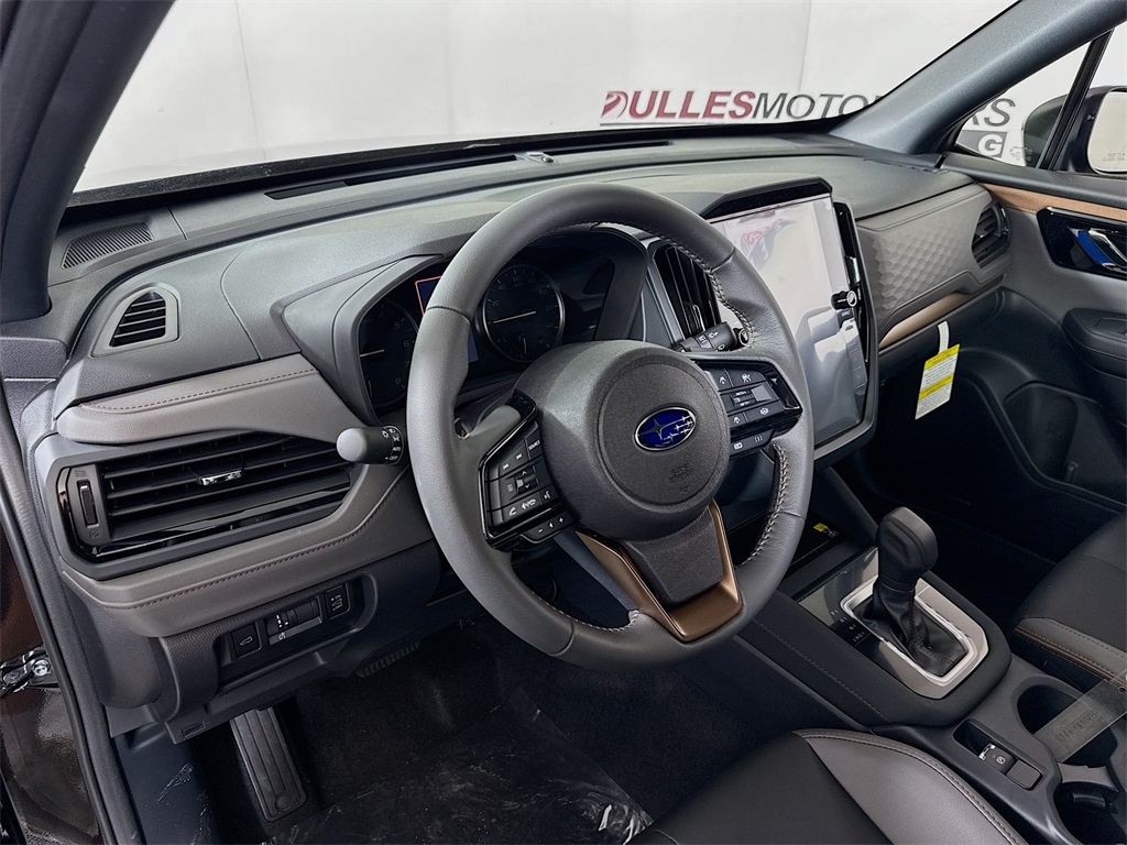 Vehicle image 9 of 32