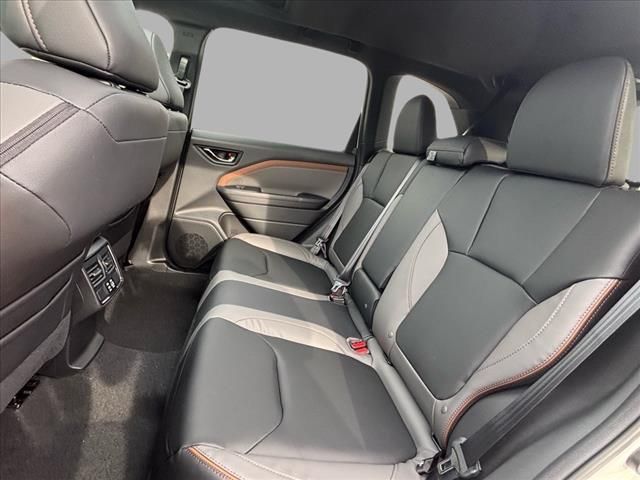 Vehicle image 21 of 23