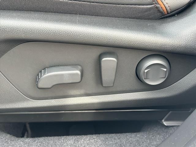 Vehicle image 20 of 23