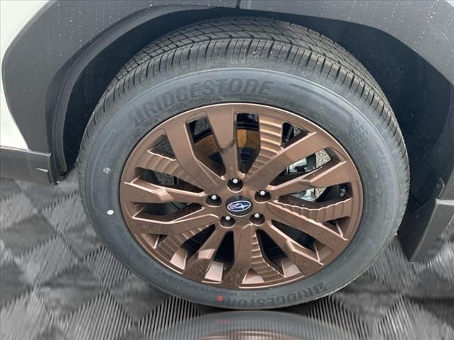 Vehicle image 22 of 23