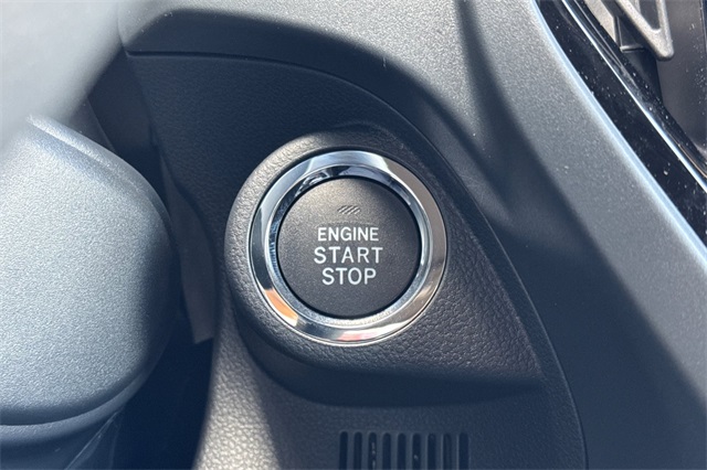 Vehicle image 19 of 23