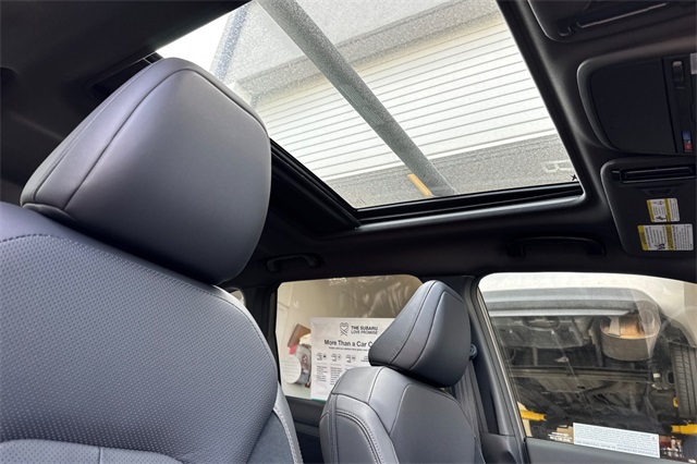 Vehicle image 14 of 23