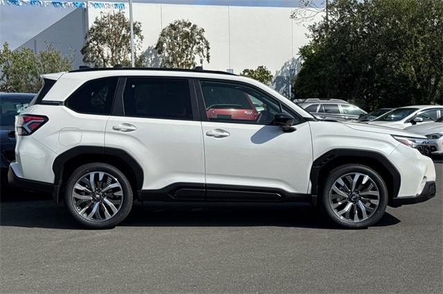 Vehicle image 4 of 23