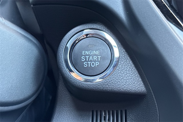Vehicle image 19 of 23