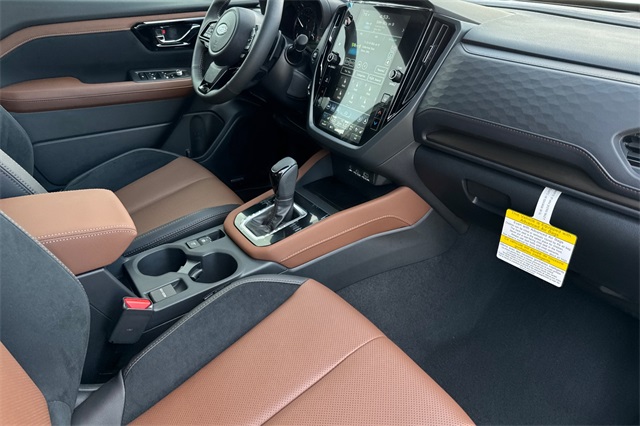 Vehicle image 15 of 23