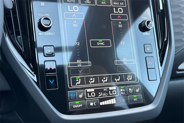Vehicle image 17 of 23