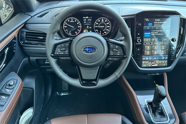Vehicle image 11 of 25