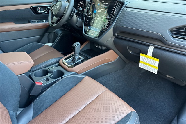 Vehicle image 13 of 25