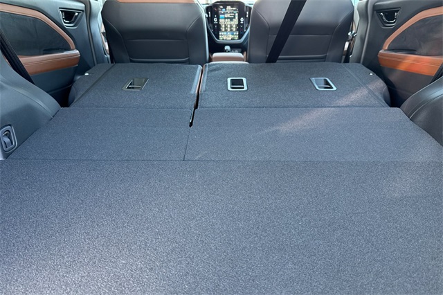 Vehicle image 12 of 25