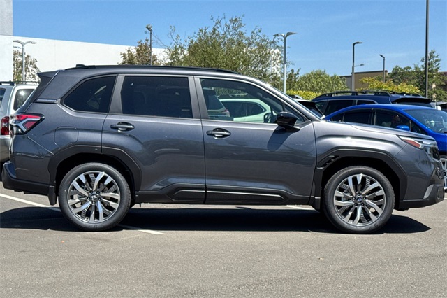 Vehicle image 4 of 25