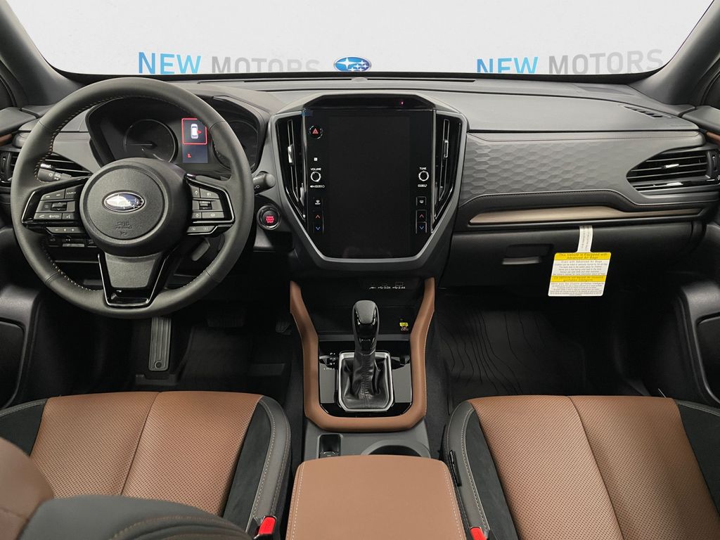 Vehicle image 15 of 18