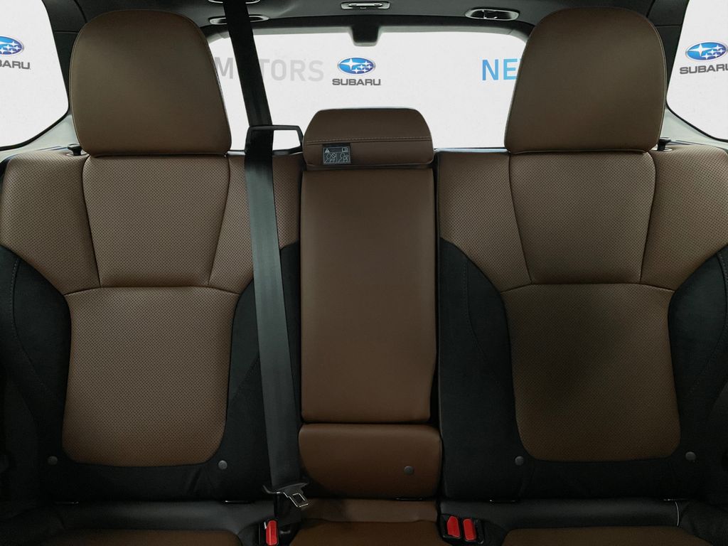 Vehicle image 12 of 18