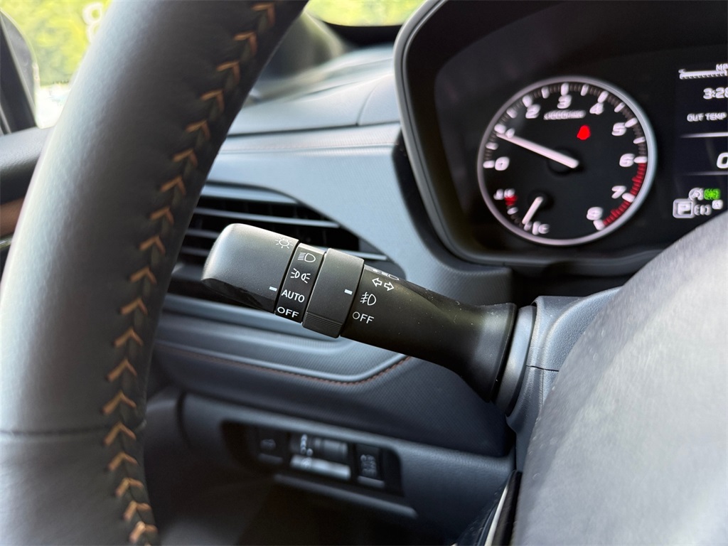 Vehicle image 23 of 24