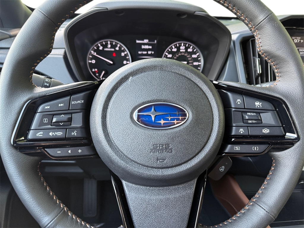 Vehicle image 11 of 24
