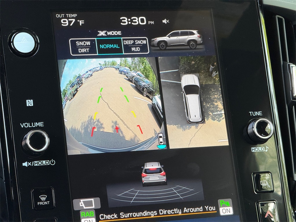 Vehicle image 13 of 24