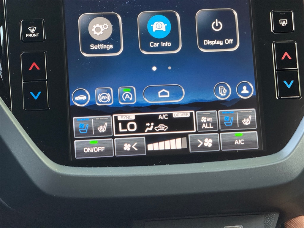 Vehicle image 22 of 24
