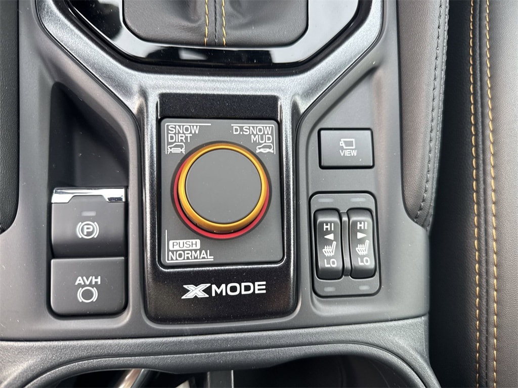 Vehicle image 32 of 38
