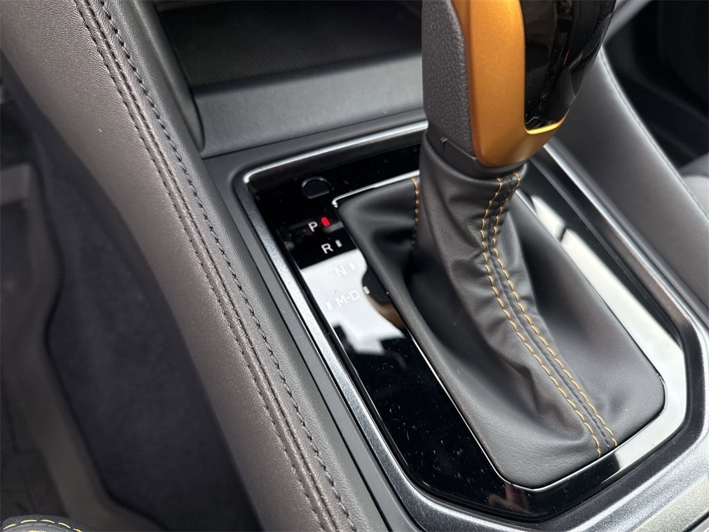 Vehicle image 16 of 38