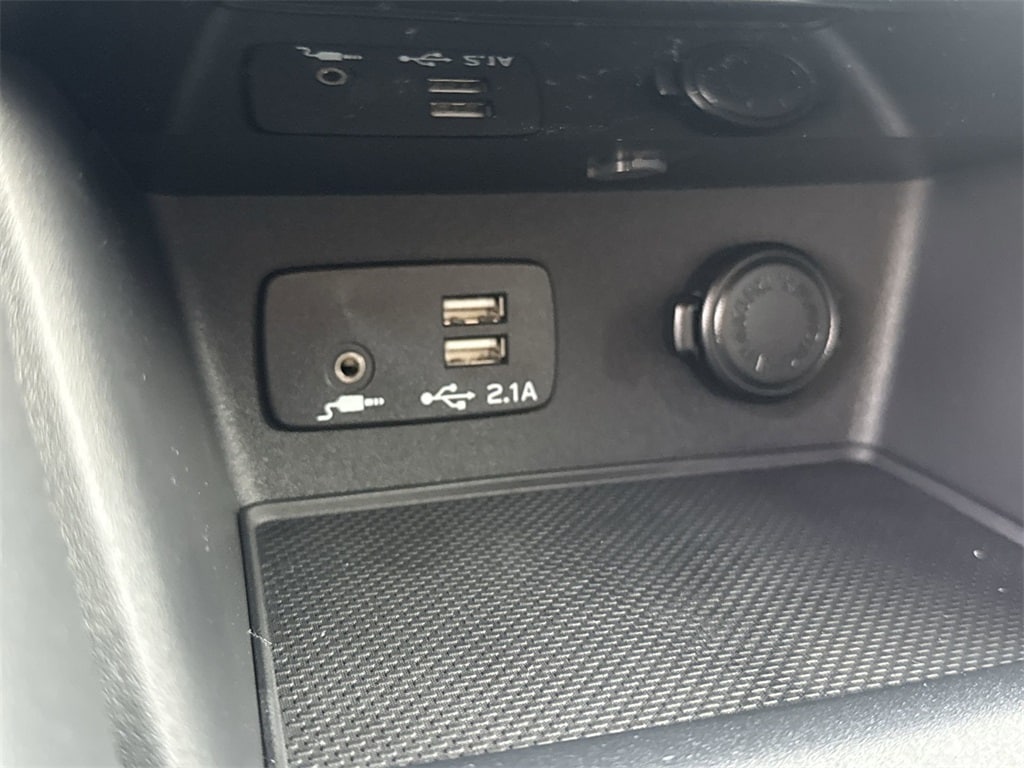 Vehicle image 24 of 38