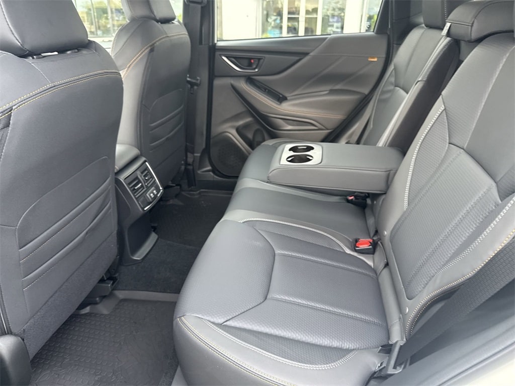 Vehicle image 4 of 38