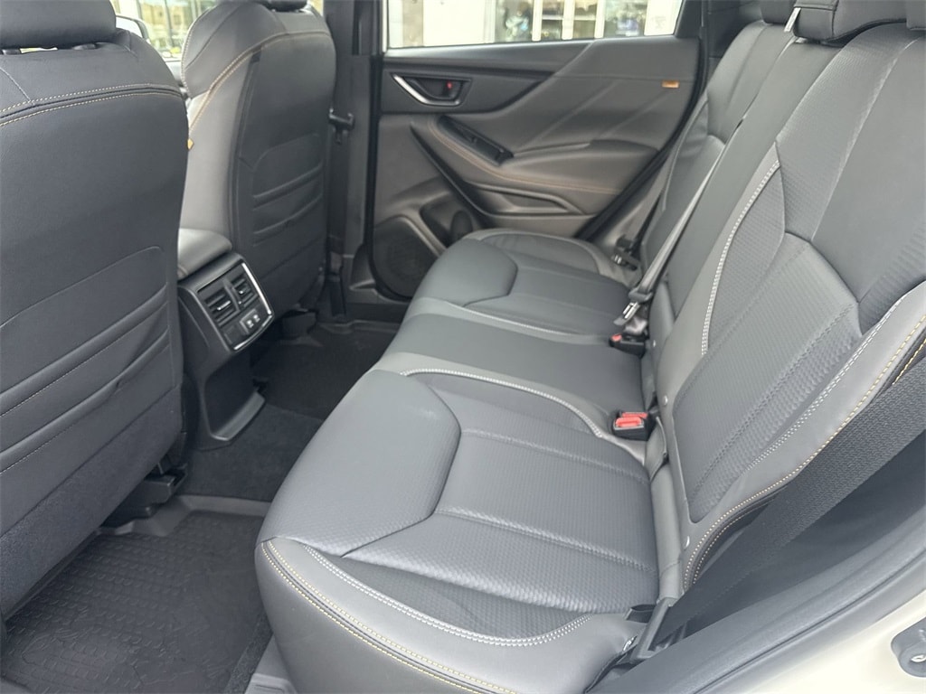 Vehicle image 5 of 38