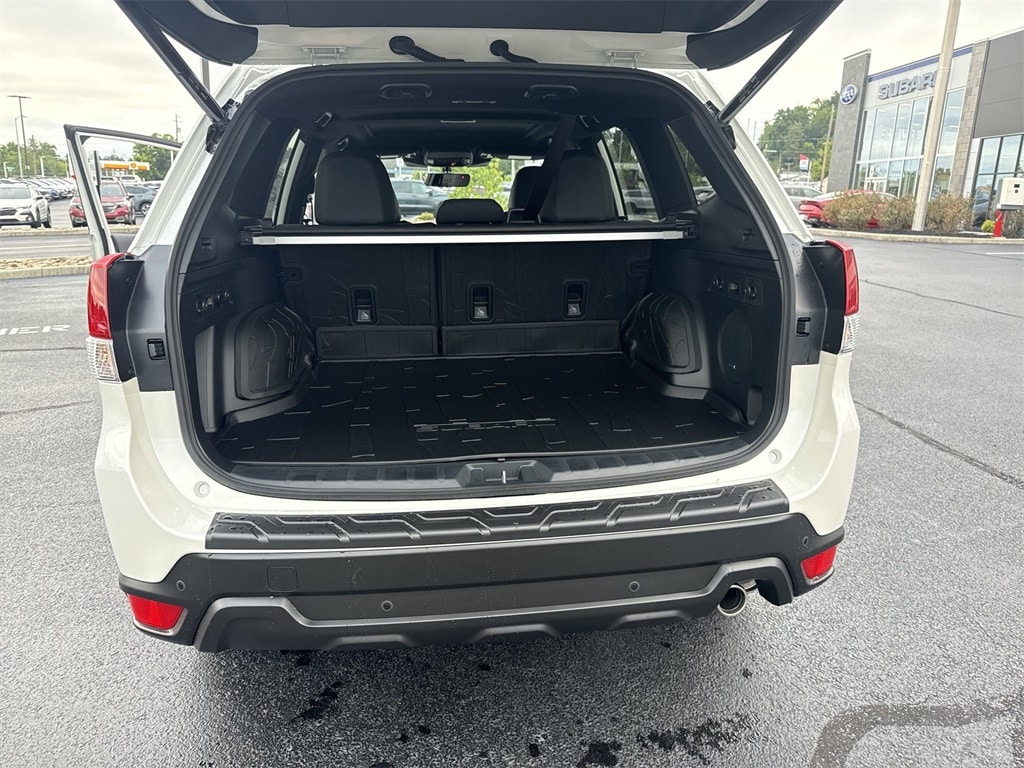 Vehicle image 3 of 38