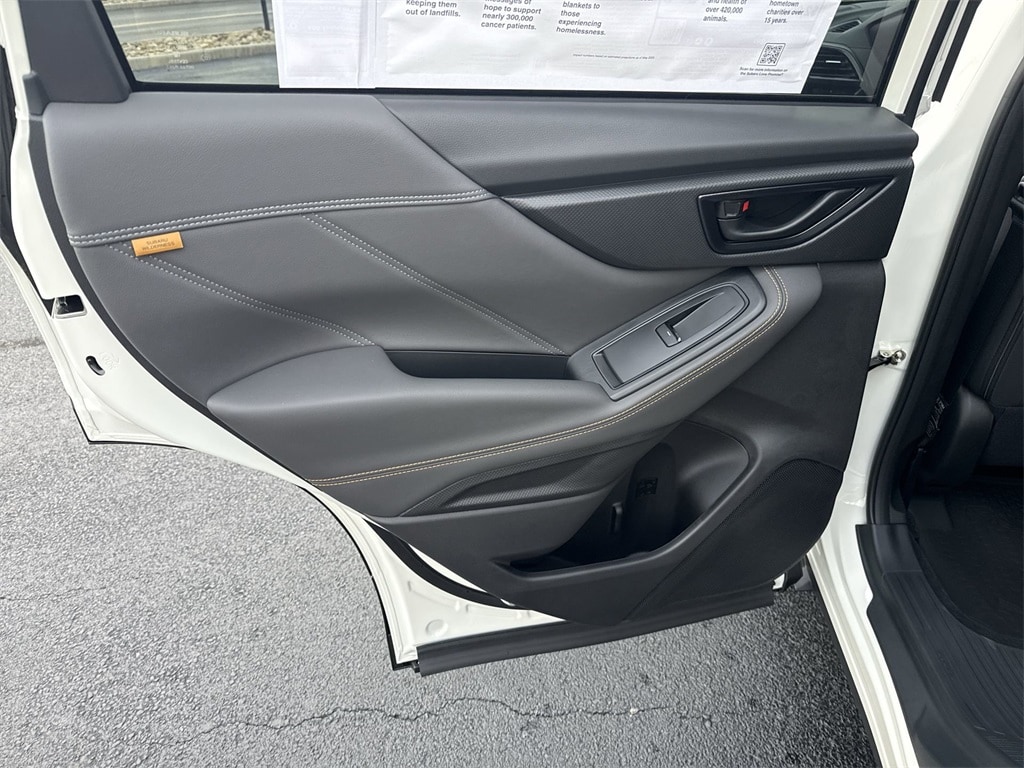 Vehicle image 18 of 38