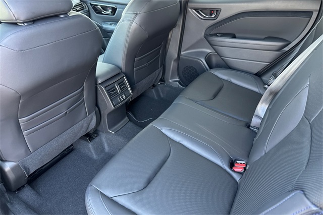 Vehicle image 12 of 25