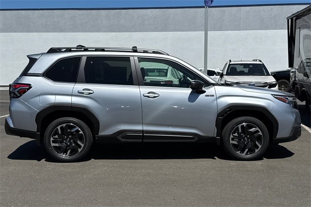 Vehicle image 4 of 25