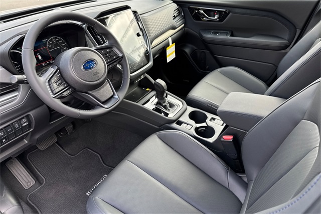 Vehicle image 10 of 25