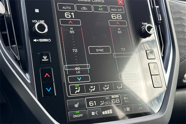 Vehicle image 17 of 25