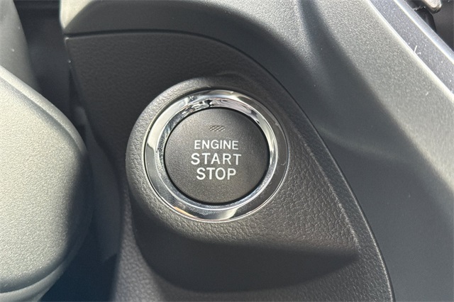 Vehicle image 23 of 25