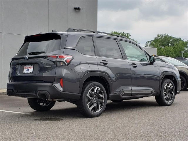 Vehicle image 4 of 12