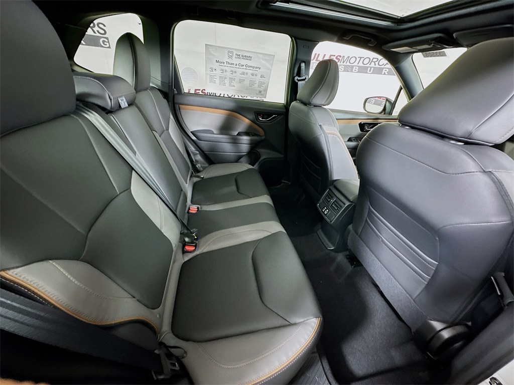 2025 Subaru Forester Sport Hybrid Image 12 of 34
