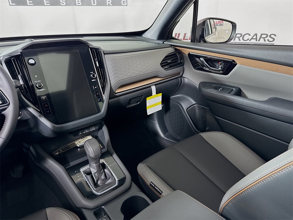 2025 Subaru Forester Sport Hybrid Image 18 of 34