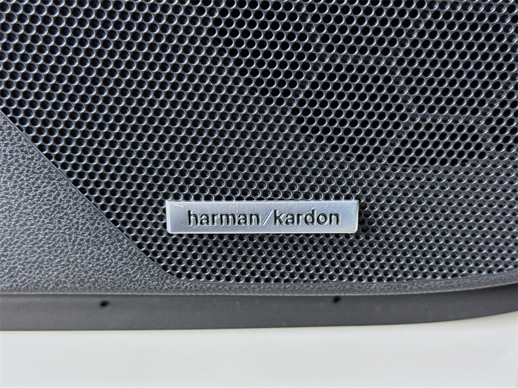 2025 Subaru Forester Sport Hybrid Image 30 of 34