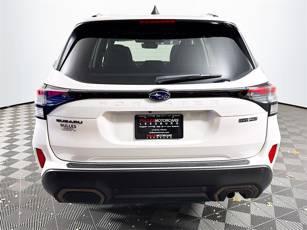 2025 Subaru Forester Sport Hybrid Image 6 of 34