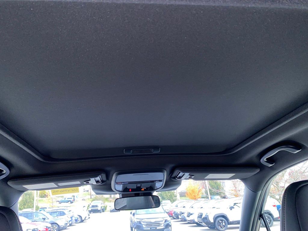 2025 Subaru Forester Sport Hybrid Image 18 of 28