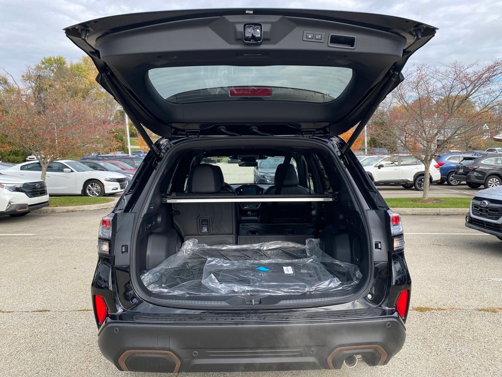 2025 Subaru Forester Sport Hybrid Image 9 of 28