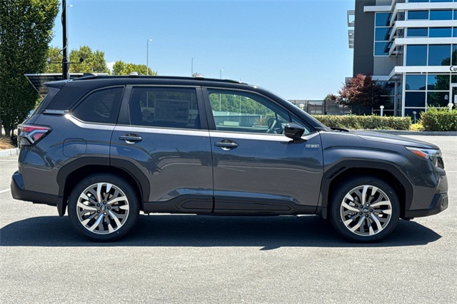 Vehicle image 4 of 25