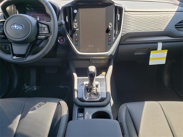 Vehicle image 10 of 12