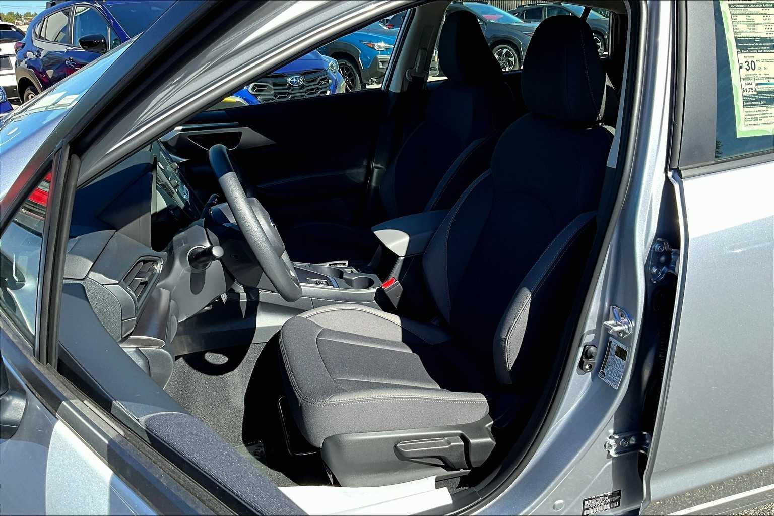 2025 Subaru Impreza Base Image 9 of 18