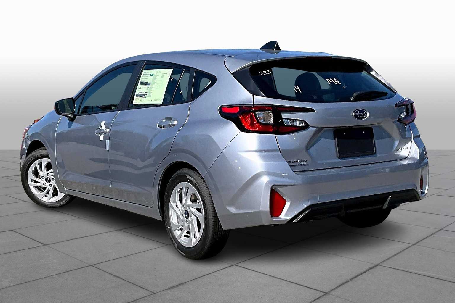 2025 Subaru Impreza Base Image 5 of 18