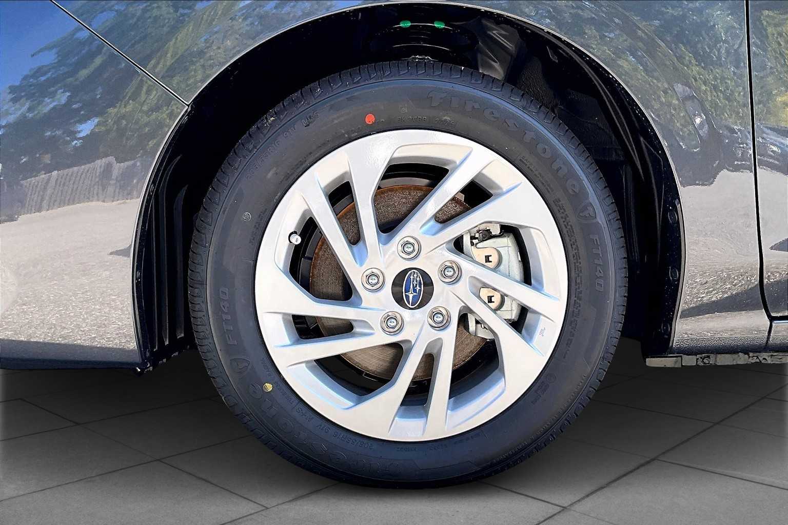 2025 Subaru Impreza Base Image 8 of 18