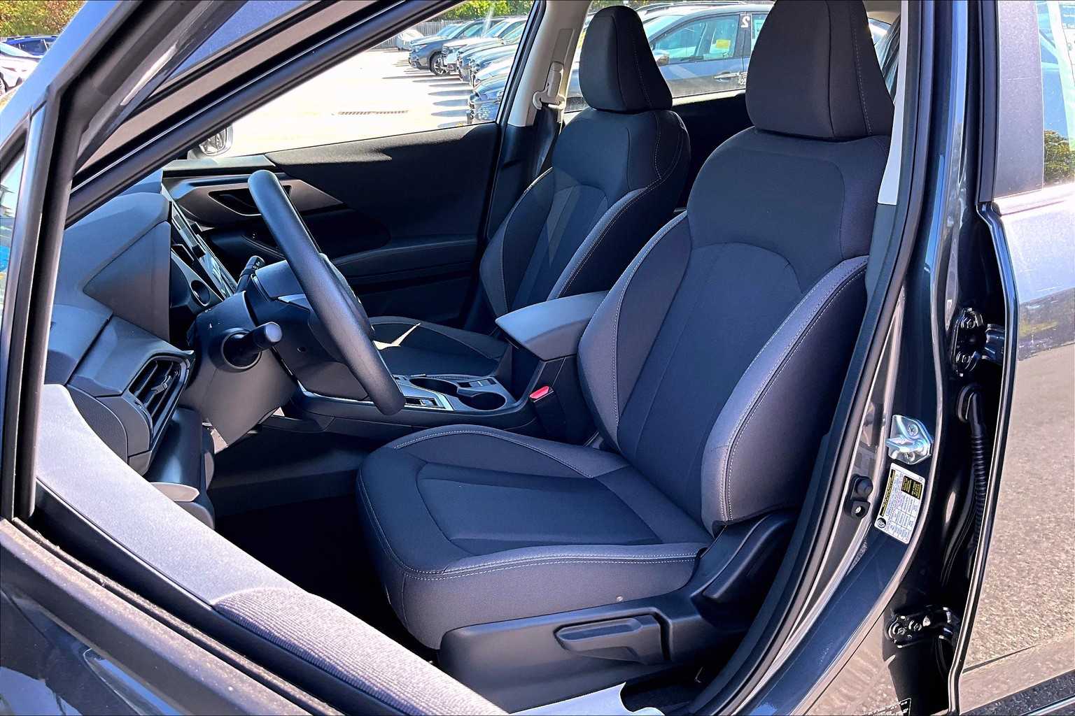 2025 Subaru Impreza Base Image 9 of 18