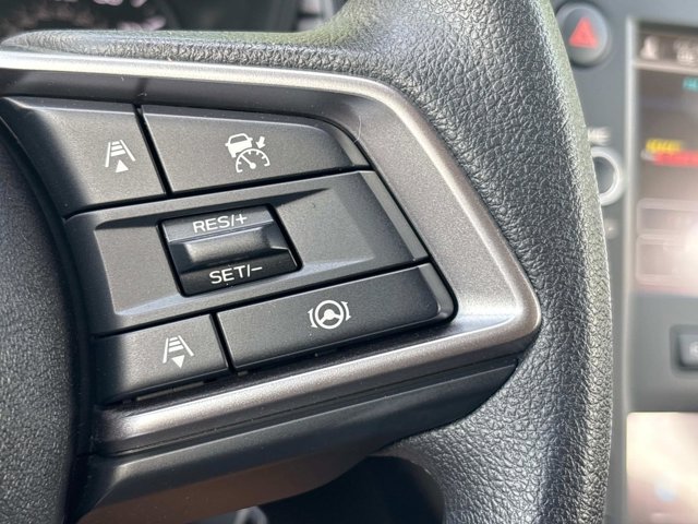 Vehicle image 25 of 33