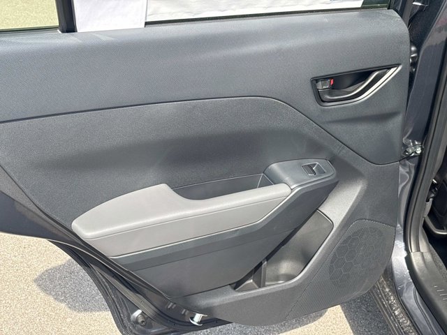 Vehicle image 13 of 33