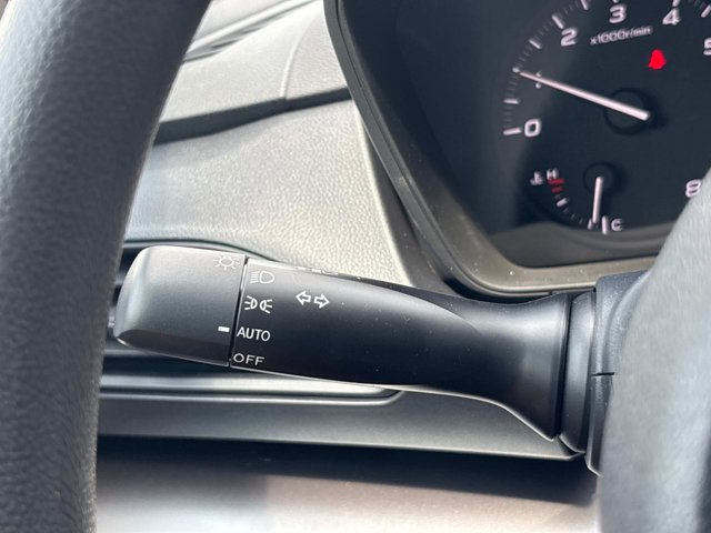 Vehicle image 28 of 33