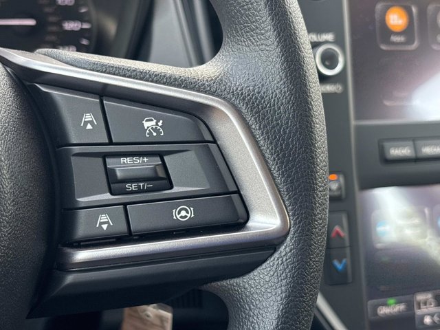 Vehicle image 25 of 33